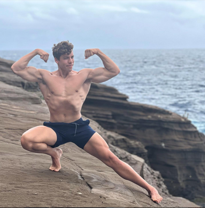Joseph Baena Confirmed Off His Bodybuilder Poses After Leaning Down