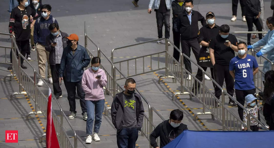 Beijing curbs public transport as COVID spreads