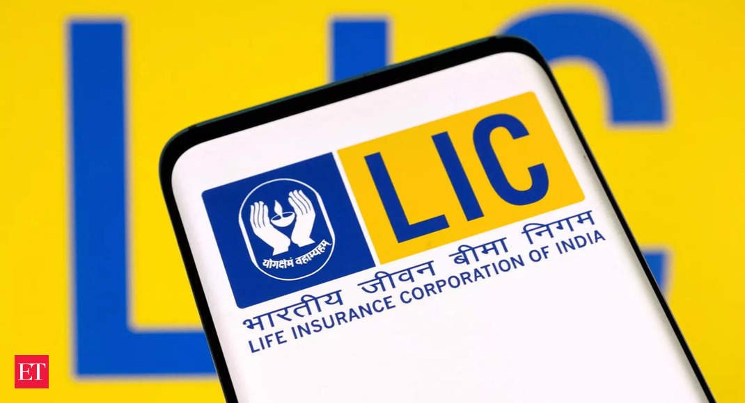 SC refuses to conclude LIC IPO direction of, factors notice to centre